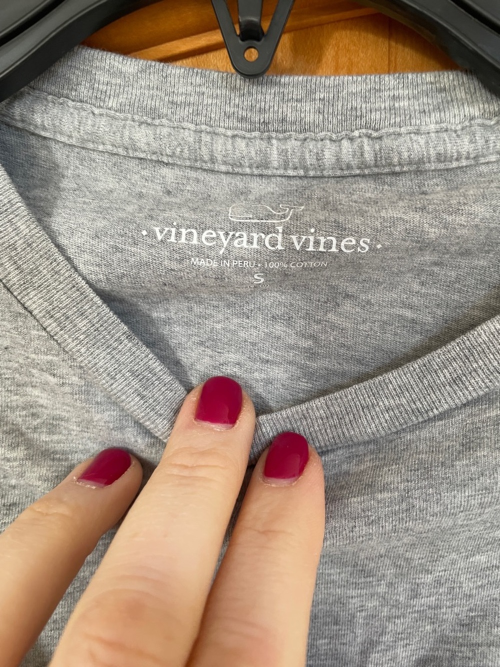 Vineyard Vines Kids Gray Long-Sleeve Pocket Tee with Whale Logo Holiday Small - Picture 4 of 8